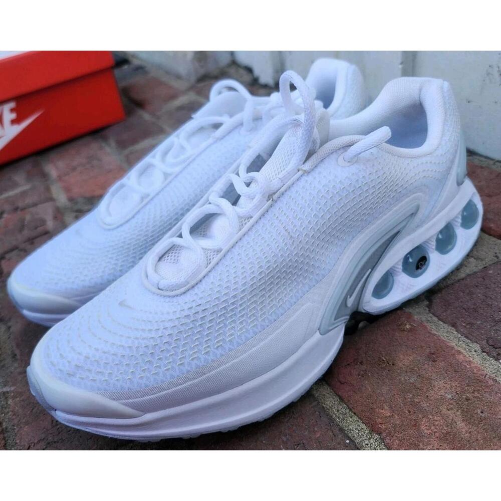Nike Air Max DN White On White Men's Running Shoes Sneakers Size 9.5 NEW - Picture 3 of 9